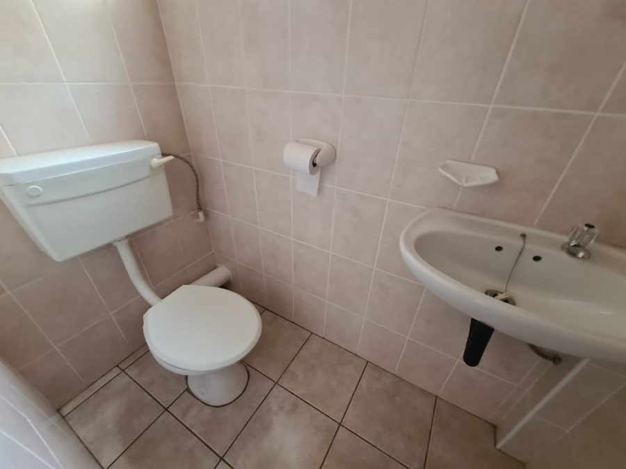 To Let 3 Bedroom Property for Rent in Hospitaalheuwel Free State